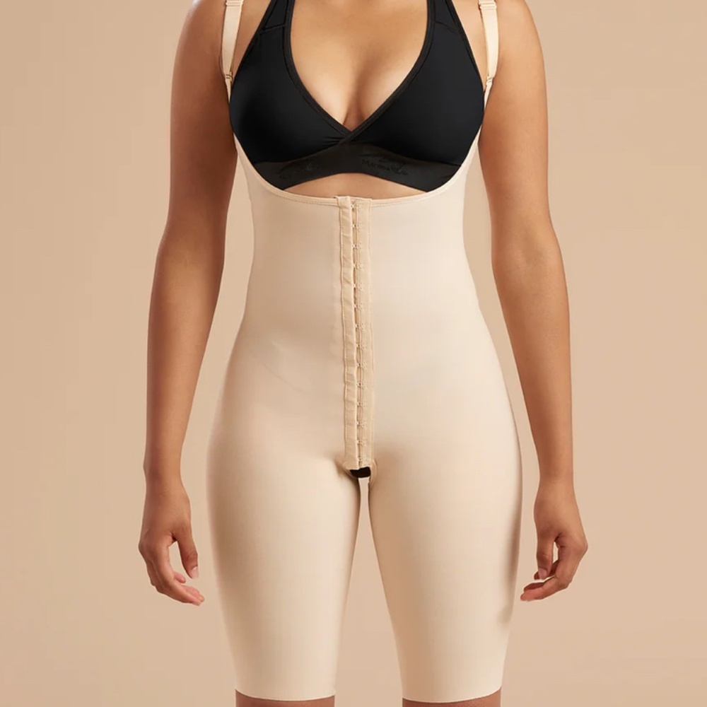 MARENA RECOVERY COMPRESSION ABOVE-THE-KNEE BODYSUIT - FAJA